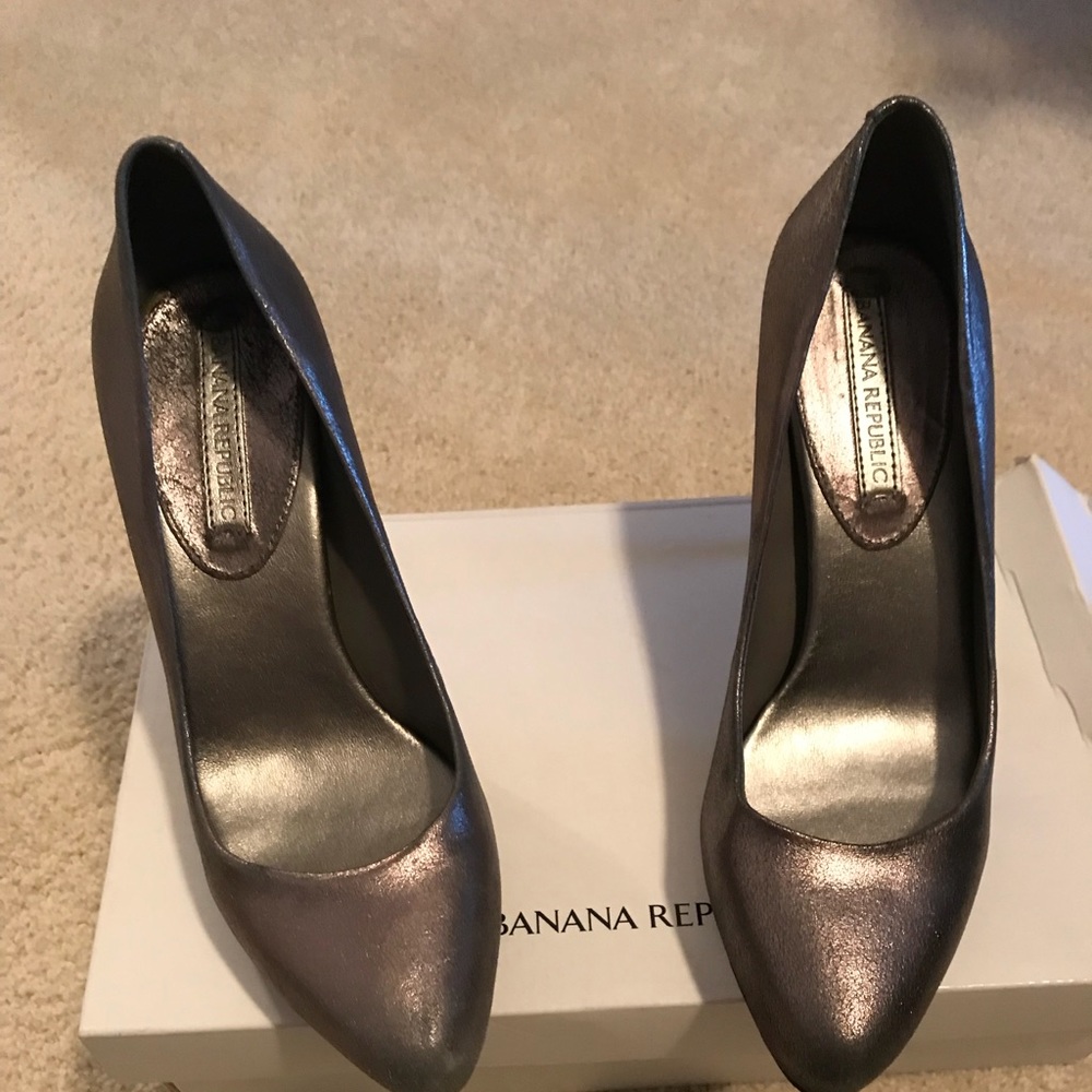 Silver pumps by Banana Republic